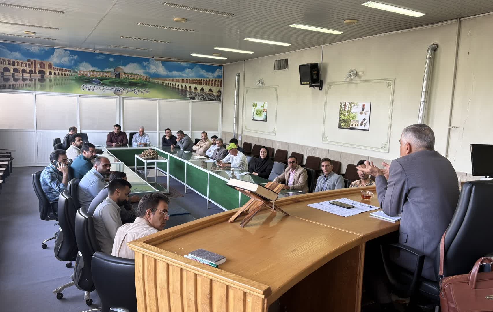 برگزاری دوره آموزشی مشکلات بخش کشاورزی از دیدگاه اقتصادی