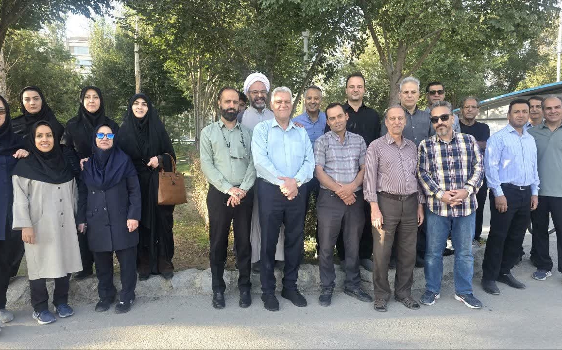 همایش پیادوری کارکنان مرکز تحقیقات اصفهان