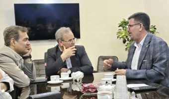 ورود معاون وزیر و رئیس سازمان تات با استقبال رئیس و معاونین مرکز تحقیقات اصفهان به استان اصفهان